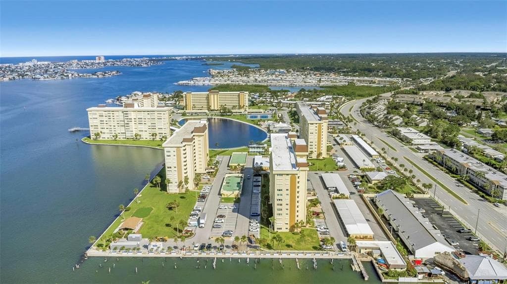 4700 COVE CIRCLE # 107, ST PETERSBURG, FL 33708 — zdjęcie 2