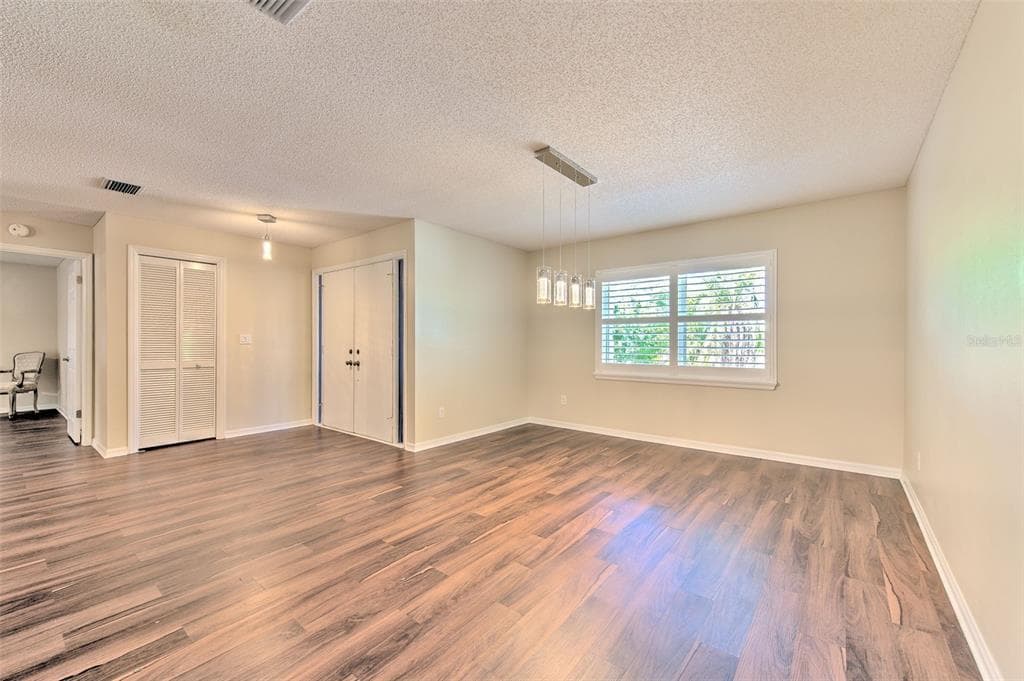 1812 NEW BEDFORD DRIVE, SUN CITY CENTER, FL 33573 — zdjęcie 5