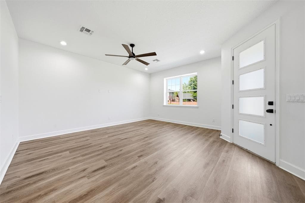 1018 FARMSTEAD STREET, EUSTIS, FL 32736 — zdjęcie 3