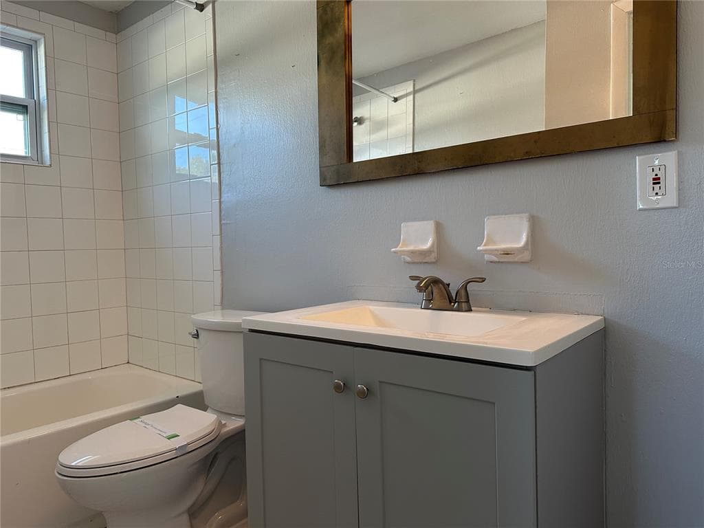 351 50TH AVENUE N, ST PETERSBURG, FL 33703 — zdjęcie 5