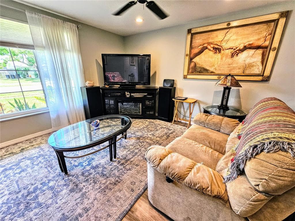 5650 BITTERSWEET DRIVE, HOLIDAY, FL 34690 — zdjęcie 4