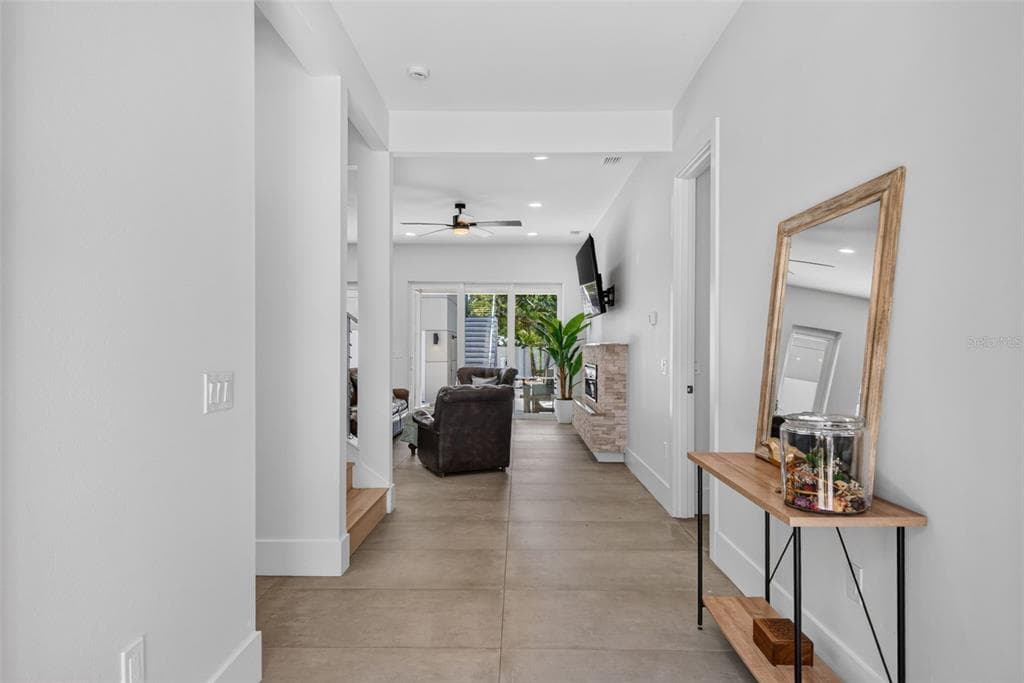 2430 FLOYD STREET, SARASOTA, FL 34239 — zdjęcie 5