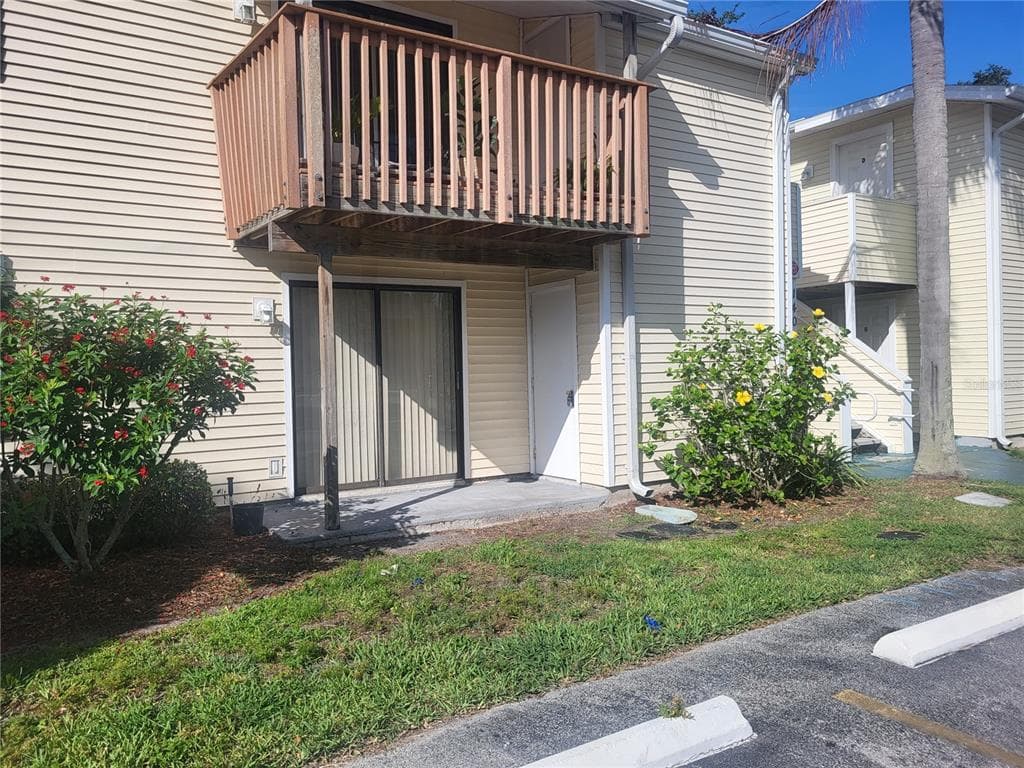 140 HUNTER LAKE DRIVE # F, OLDSMAR, FL 34677