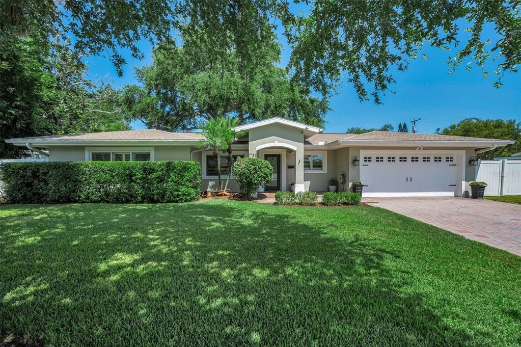 1732 GOLF VIEW DRIVE, BELLEAIR, FL 33756