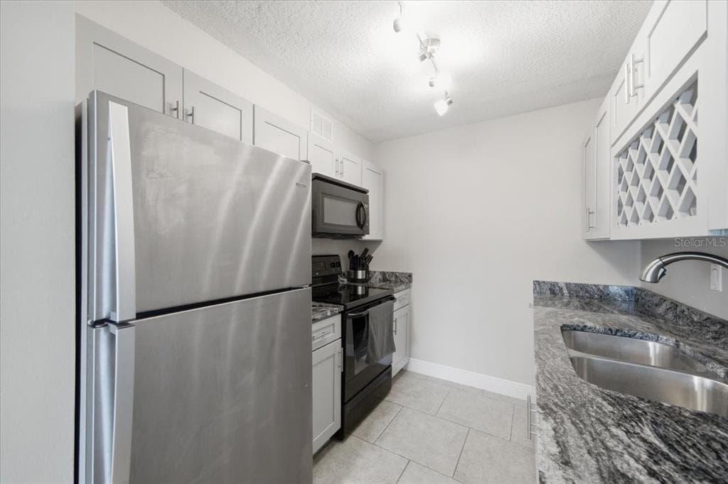 4843 COQUINA KEY DRIVE SE # A, ST PETERSBURG, FL 33705 — zdjęcie 2