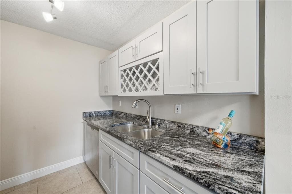 4843 COQUINA KEY DRIVE SE # A, ST PETERSBURG, FL 33705 — zdjęcie 5