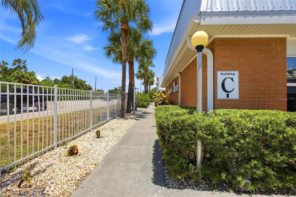 22333 EDGEWATER DRIVE # C2, PUNTA GORDA, FL 33980 — zdjęcie 3