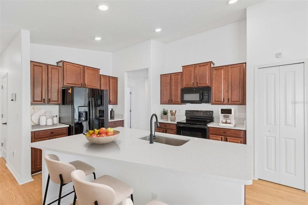 7227 SALT RIVER, SUN CITY CENTER, FL 33573 — zdjęcie 3