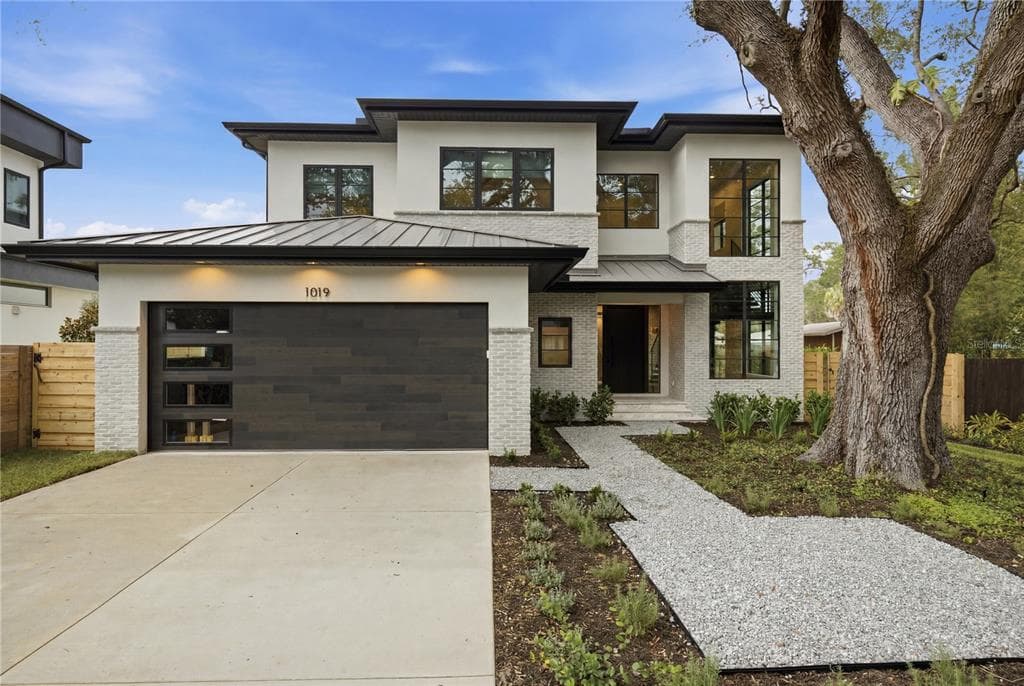 904 W FRIBLEY STREET, TAMPA, FL 33603
