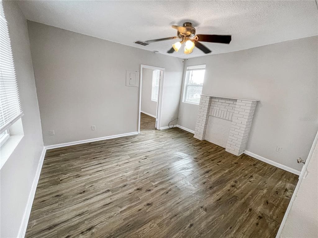 321 W IANTHE STREET # 6, TAVARES, FL 32778 — zdjęcie 5