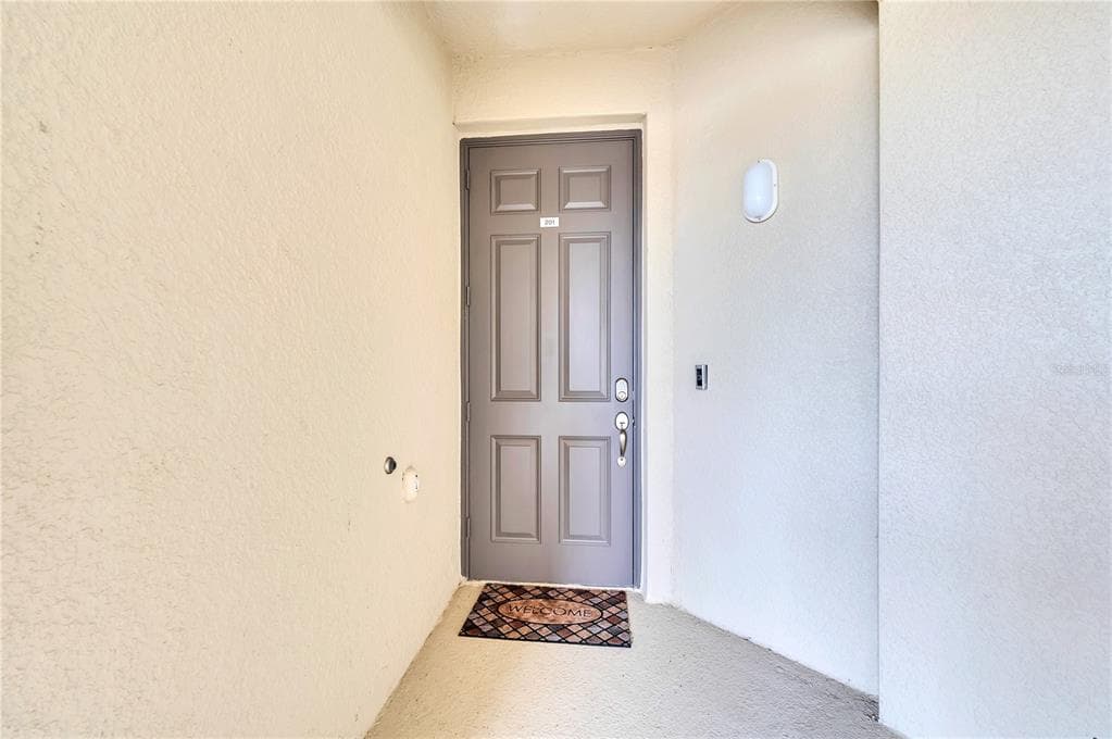18114 GAWTHROP DRIVE # 201, LAKEWOOD RANCH, FL 34211 — zdjęcie 2