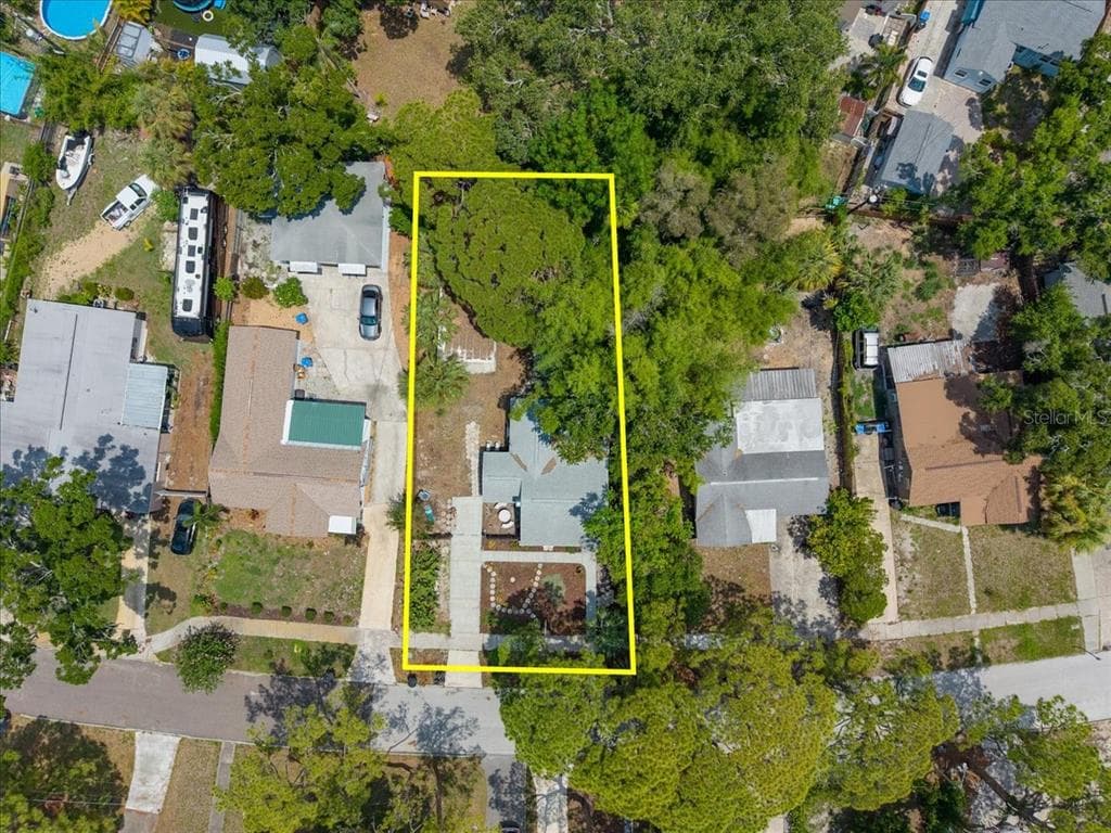 745 ALAMANDA WAY S, ST PETERSBURG, FL 33705 — zdjęcie 2