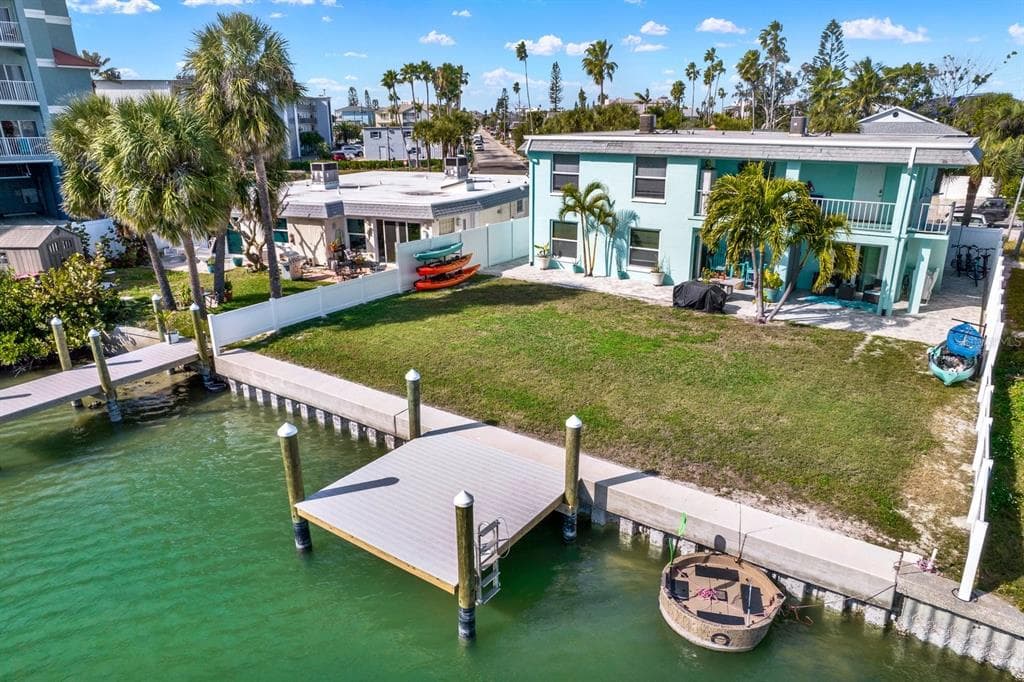 117 140TH AVENUE E # A, MADEIRA BEACH, FL 33708 — zdjęcie 2