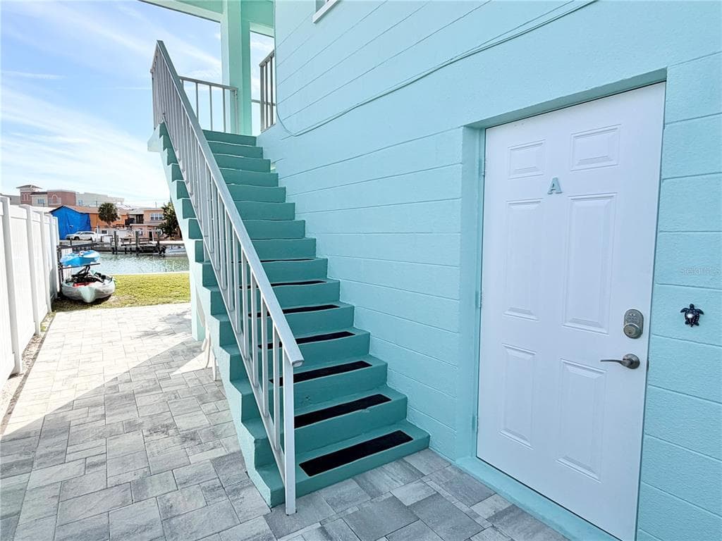 117 140TH AVENUE E # A, MADEIRA BEACH, FL 33708 — zdjęcie 4