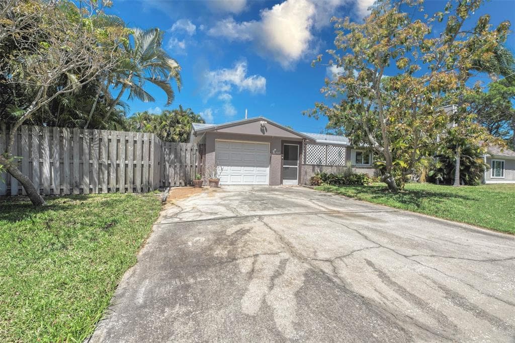 3217 RESTFUL LANE, SARASOTA, FL 34231