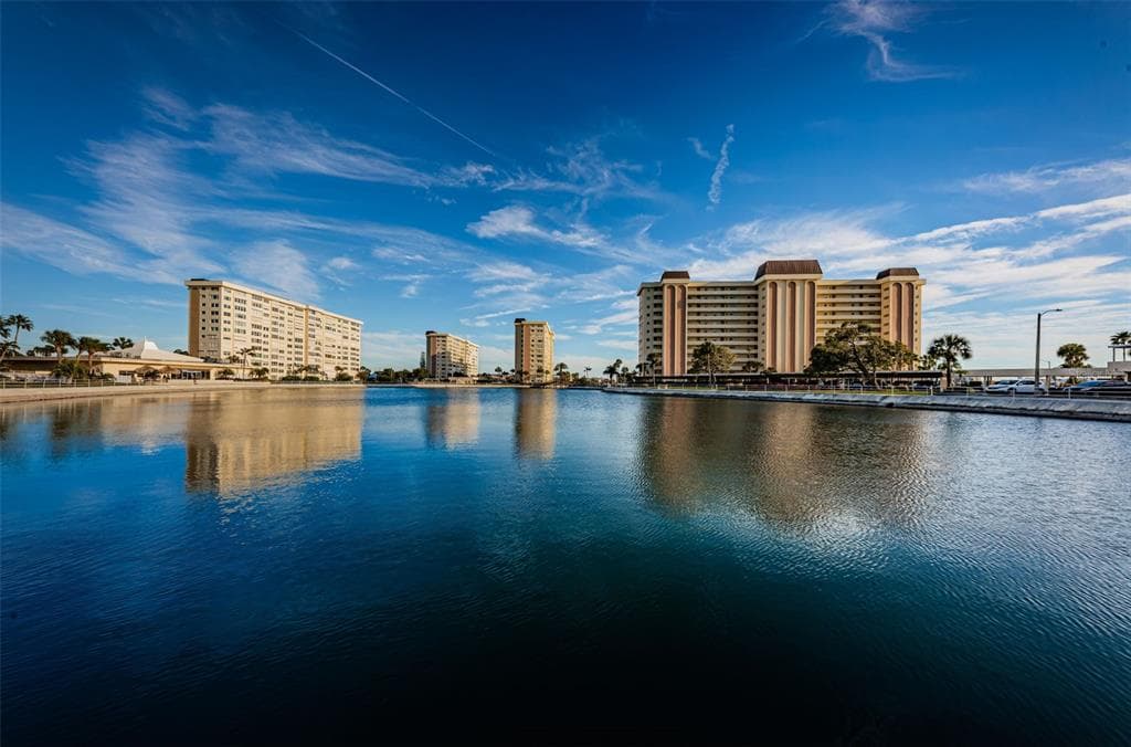 4700 COVE CIRCLE # 208, ST PETERSBURG, FL 33708 — zdjęcie 4