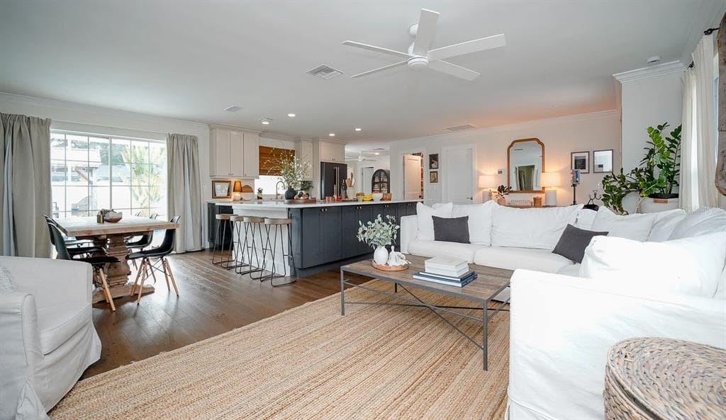 5218 VENETIAN BOULEVARD NE, ST PETERSBURG, FL 33703 — zdjęcie 3