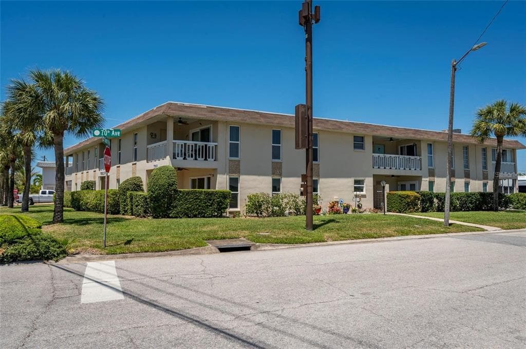 7003 SUNSET WAY # 8, ST PETE BEACH, FL 33706 — zdjęcie 4
