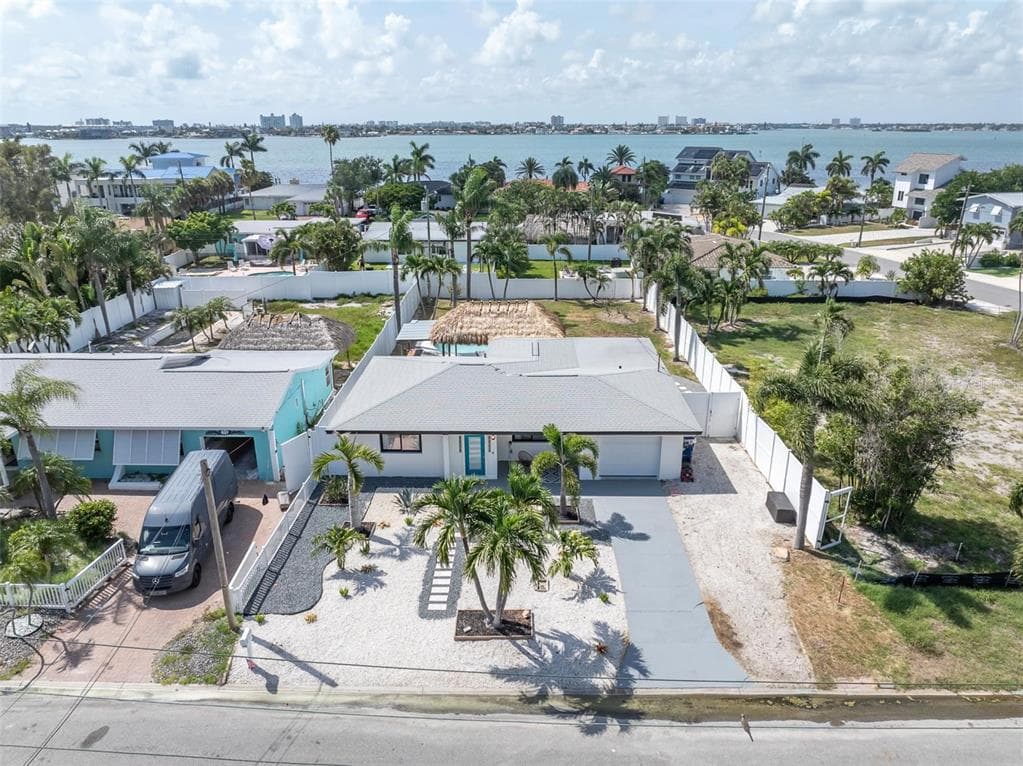 855 BOCA CIEGA ISLE DRIVE, ST PETE BEACH, FL 33706 — zdjęcie 2