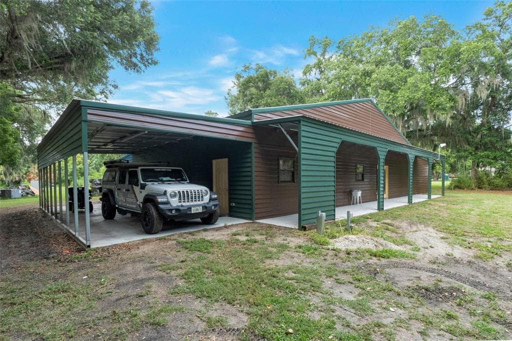 2102 OLD POLK CITY ROAD, LAKELAND, FL 33809