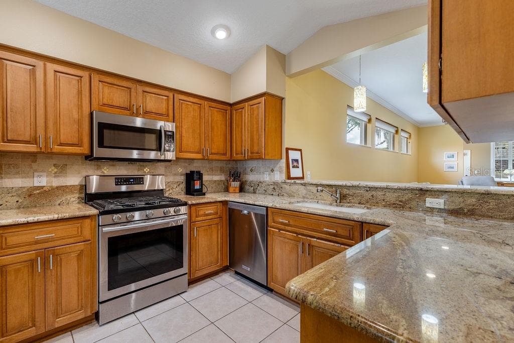 6116 ARMADA STREET, TAVARES, FL 32778 — zdjęcie 5