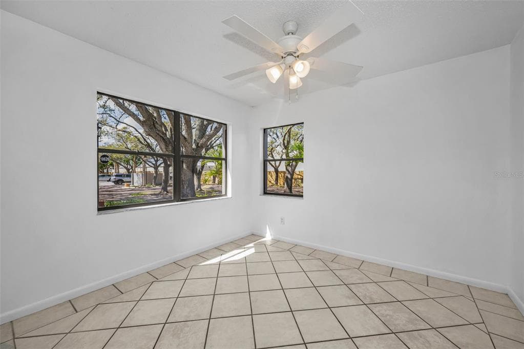 10626 LONGWOOD DRIVE # 102, SEMINOLE, FL 33777 — zdjęcie 4