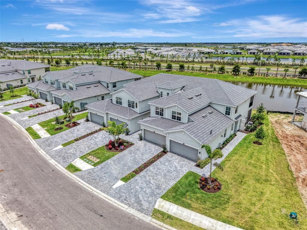 19227 CHERRYSTONE WAY # #104, LAKEWOOD RANCH, FL 34211