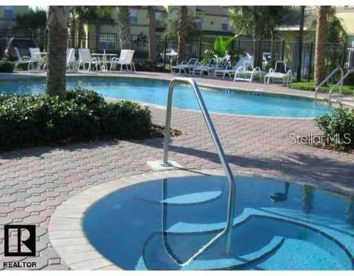 110 COQUINA BAY DRIVE, ST PETERSBURG, FL 33705 — zdjęcie 3