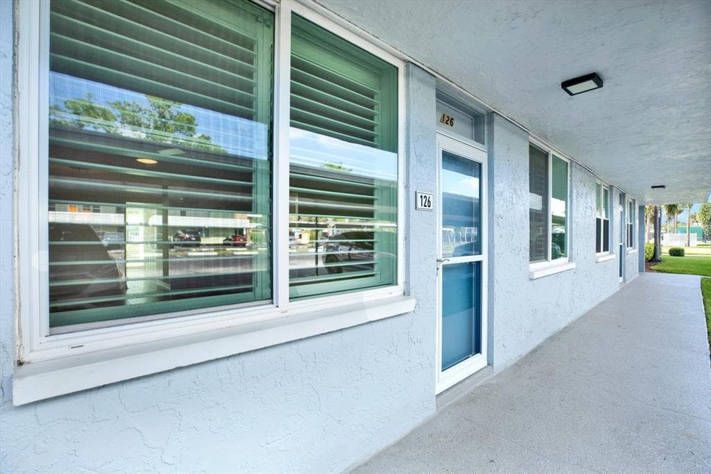4715 BAY STREET NE # 126, ST PETERSBURG, FL 33703 — zdjęcie 2