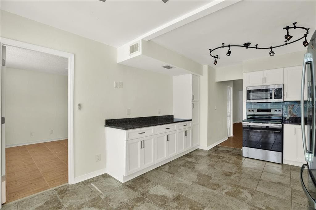 4715 BAY STREET NE # 126, ST PETERSBURG, FL 33703 — zdjęcie 5