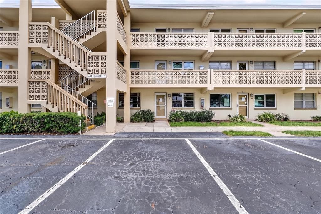 951 79TH AVENUE N # 115, ST PETERSBURG, FL 33702