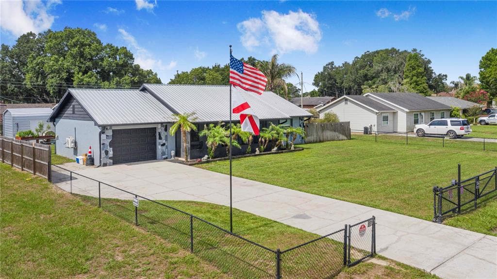 2426 VIEW WAY, LAKELAND, FL 33810