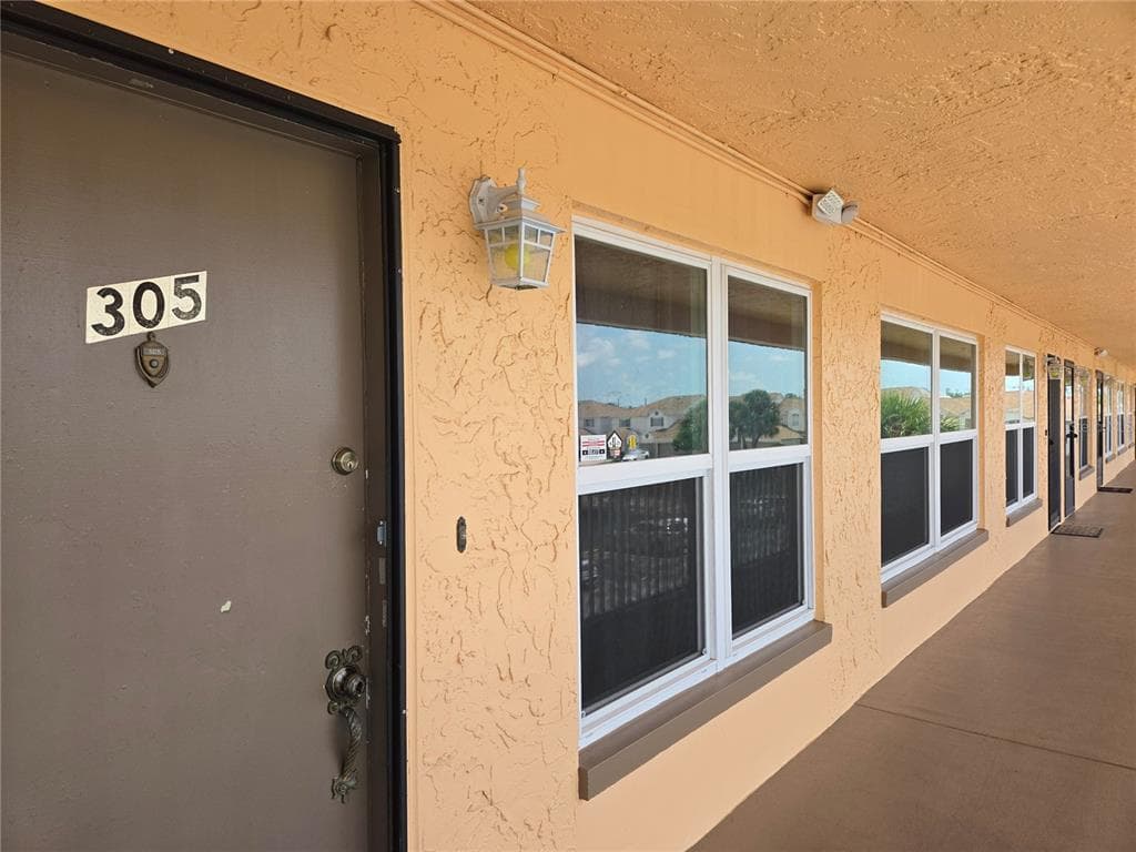 6400 46TH AVENUE N # 305, KENNETH CITY, FL 33709 — zdjęcie 2