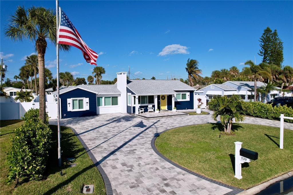 220 40TH AVENUE, ST PETE BEACH, FL 33706 — zdjęcie 2
