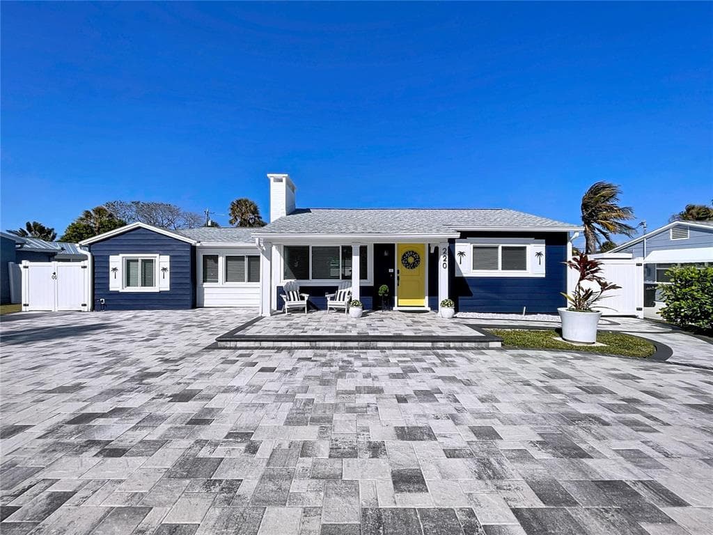220 40TH AVENUE, ST PETE BEACH, FL 33706
