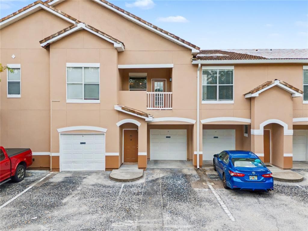 18111 VILLA CREEK DRIVE # 18111, TAMPA, FL 33647