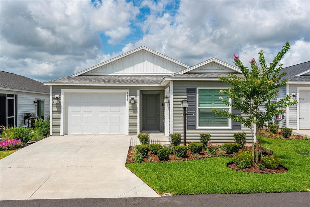 7634 CHERYL COURT, THE VILLAGES, FL 34762