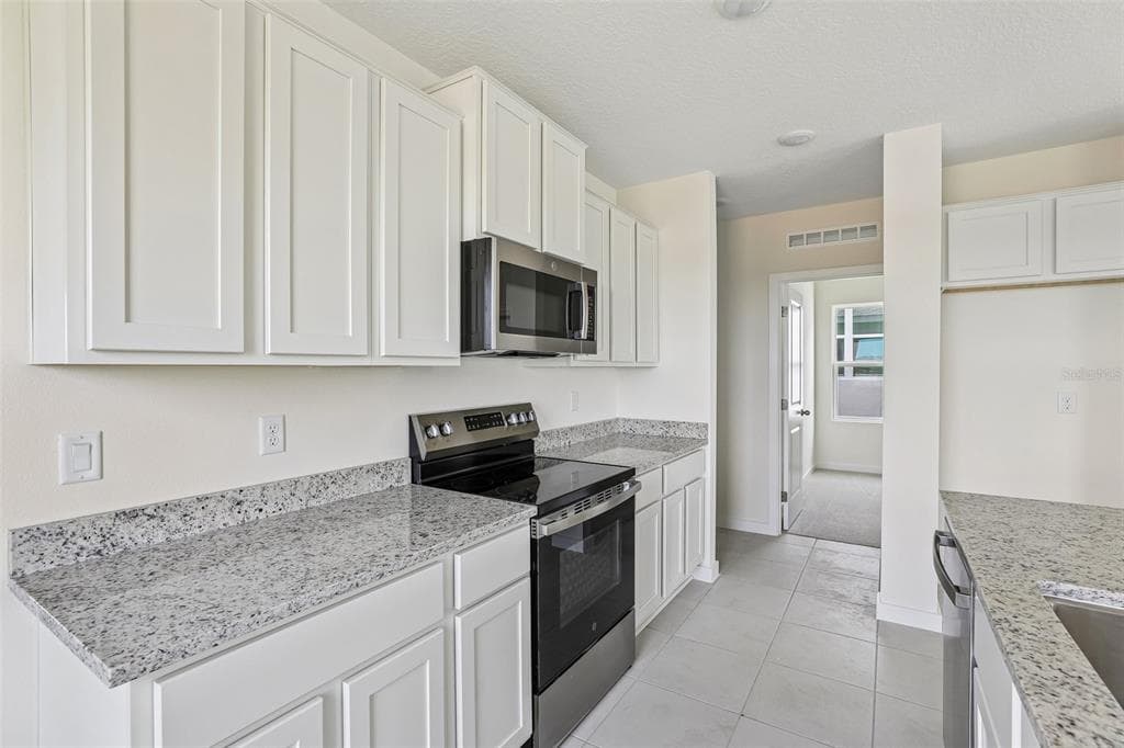 1940 DIAMOND HEAD CIRCLE, HAINES CITY, FL 33844 — zdjęcie 5