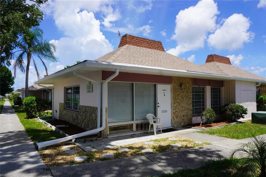 4315 TAHITIAN GARDENS CIRCLE # H, HOLIDAY, FL 34691