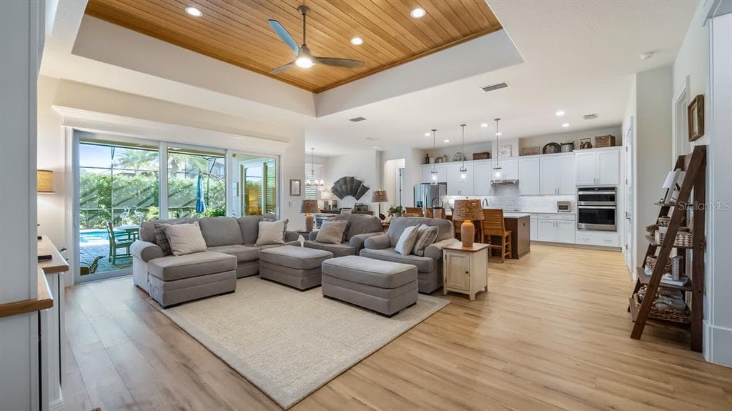 4008 PINNACLE PLACE COURT, LADY LAKE, FL 32159 — zdjęcie 3