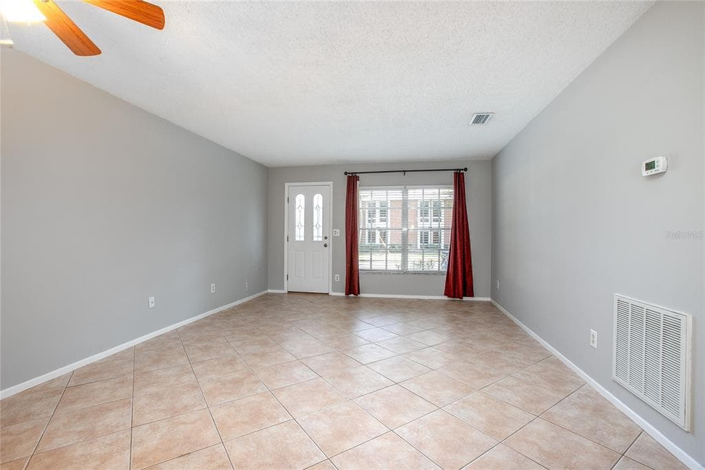 135 W MINNESOTA AVENUE # 10, DELAND, FL 32720 — zdjęcie 3