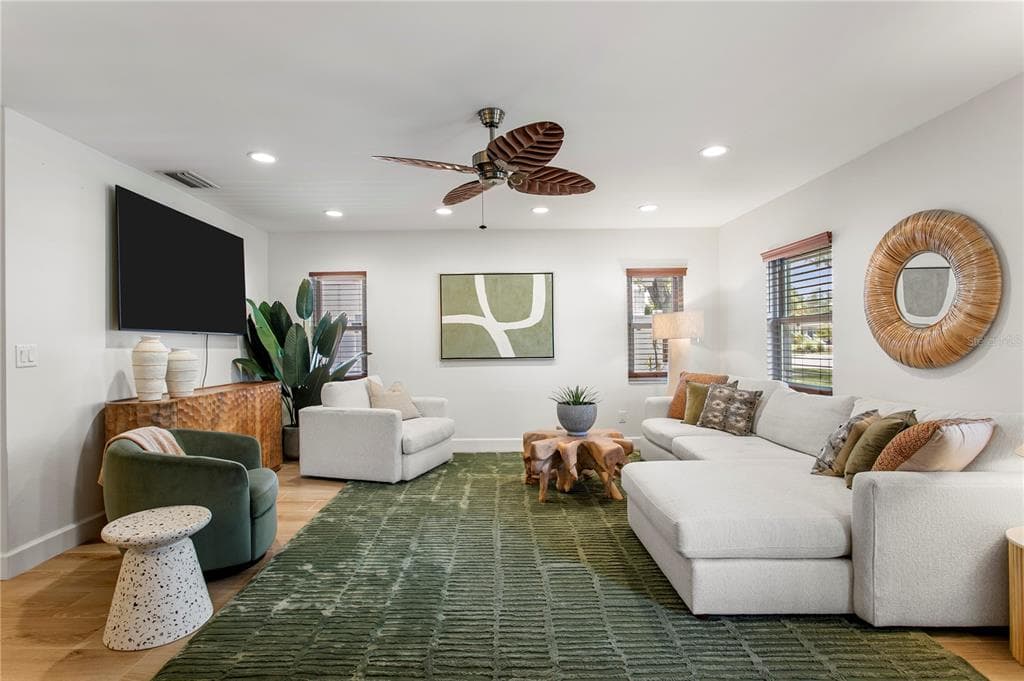 508 COLUMBIA DRIVE, TAMPA, FL 33606 — zdjęcie 4