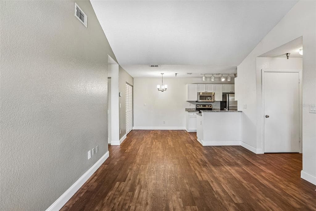 10263 GANDY BOULEVARD N # 406, ST PETERSBURG, FL 33702 — zdjęcie 4