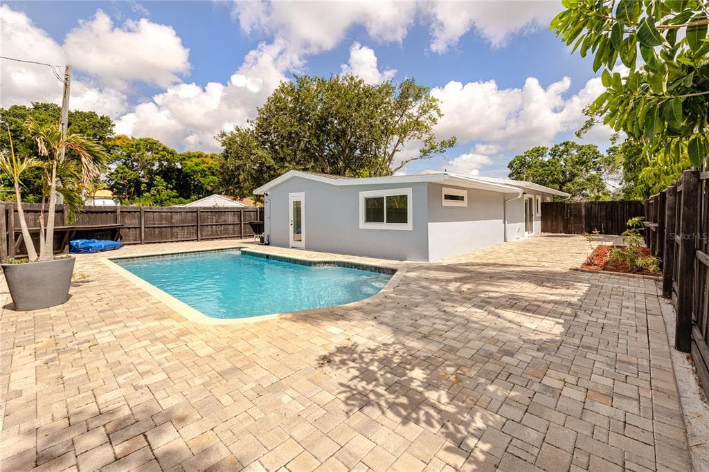 4095 LOCUST STREET NE, ST PETERSBURG, FL 33703 — zdjęcie 5