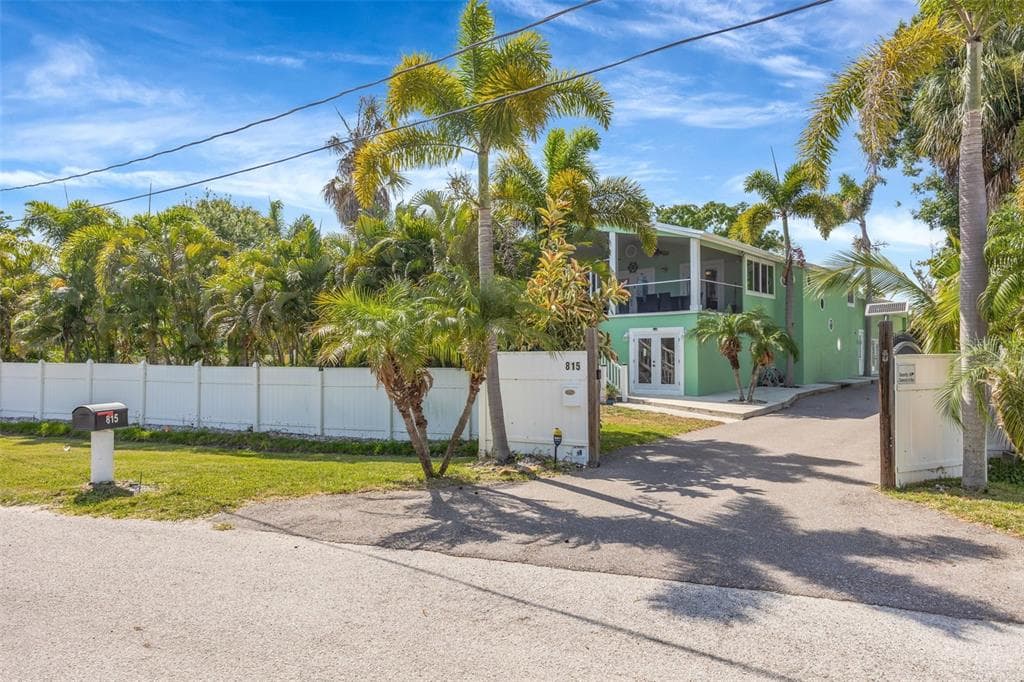815 2ND AVENUE NW, RUSKIN, FL 33570 — zdjęcie 2
