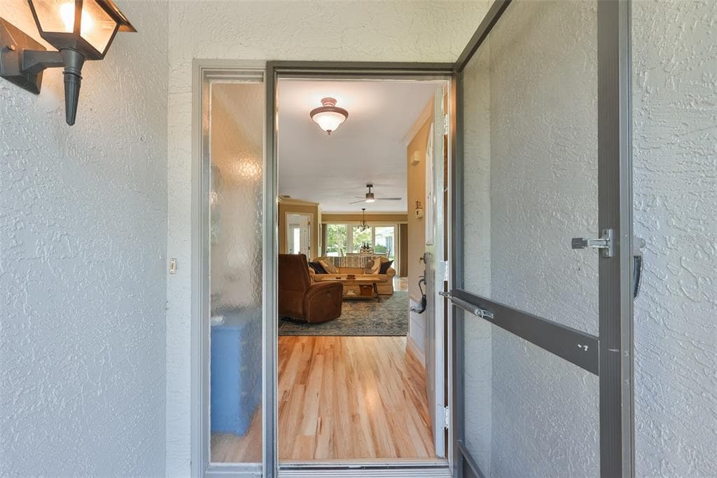 1403 LANGLEY DRIVE, SUN CITY CENTER, FL 33573 — zdjęcie 5