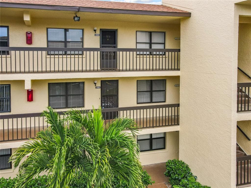 425 30TH AVENUE W # C212, BRADENTON, FL 34205 — zdjęcie 2