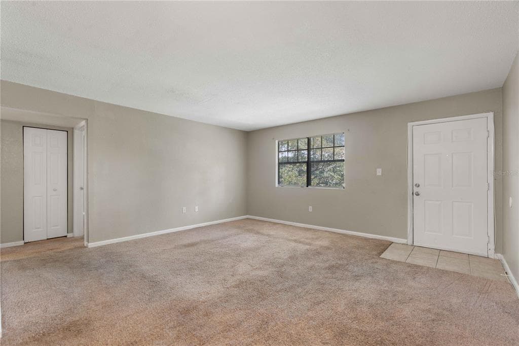 204 PINE TULIP COURT # 201, TAMPA, FL 33612 — zdjęcie 4