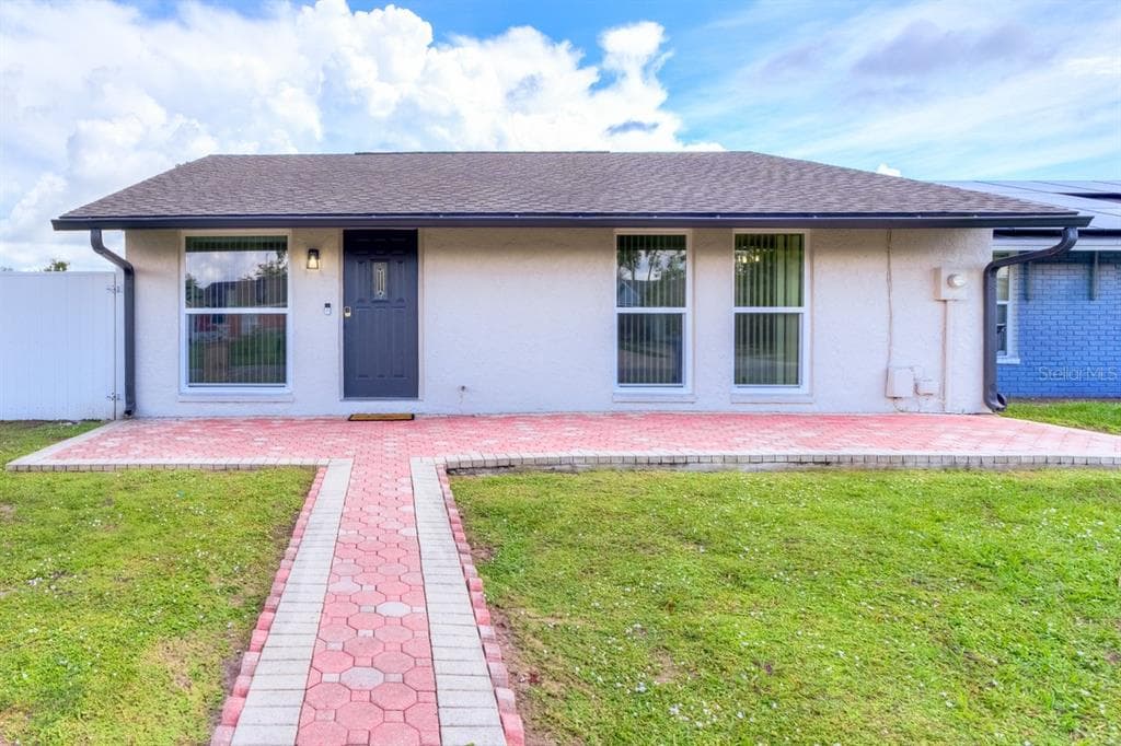 8541 BRIAR GROVE CIRCLE, TAMPA, FL 33615