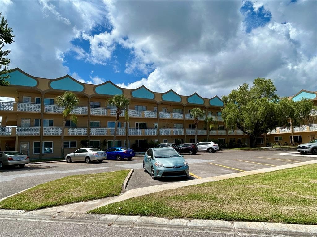 2467 FINLANDIA LANE # 27, CLEARWATER, FL 33763